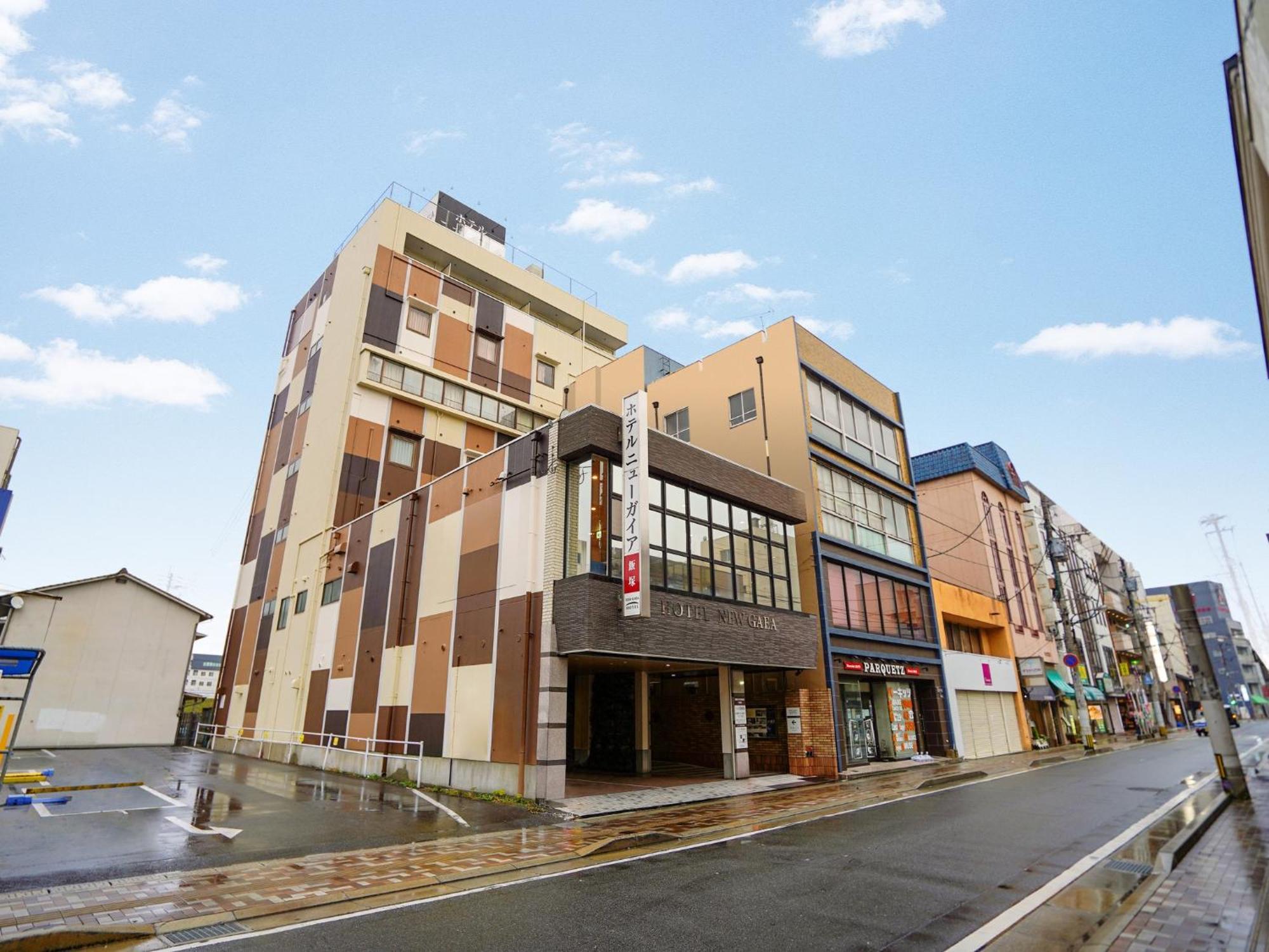 โรงแรมนิว กะเอะอะ อีซุกะ Iizuka ภายนอก รูปภาพ